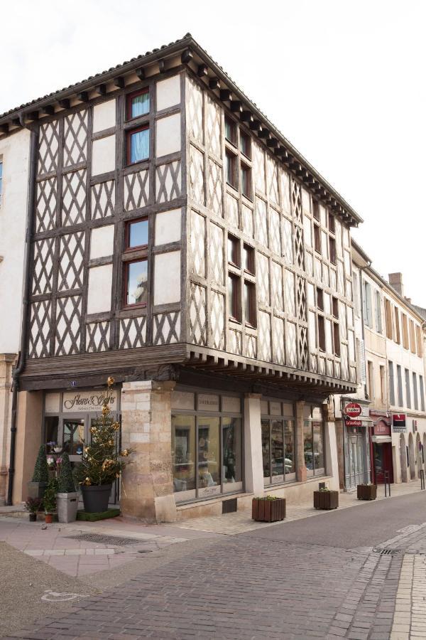 Appartement A-Mi-Chemin - Centre-Ville De تورنو المظهر الخارجي الصورة