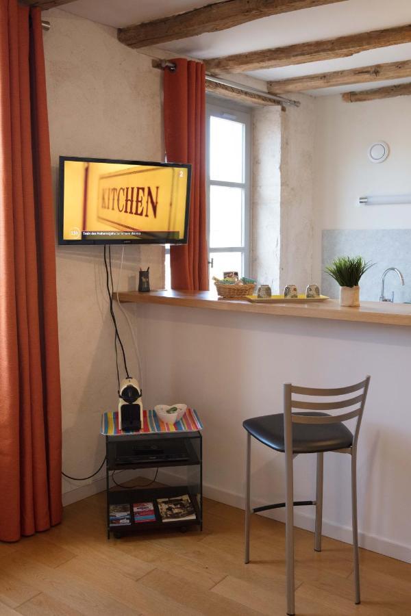 Appartement A-Mi-Chemin - Centre-Ville De تورنو المظهر الخارجي الصورة